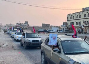 تنفيذية انتقالي سيحوت تنظم مسيرة جماهيرية حاشدة بالمركبات ضمن برنامج التصعيد الشعبي
