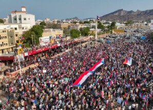 حشود غفيرة في عدن وحضرموت: الحرب والسلام قرار جنوبي