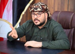عقب فشلها في كسر إرادة الجماهير.. حملة أمنية مسعورة تقتحم منازل المواطنين في المكلا بحثا عن رئيس انتقالي حضرموت