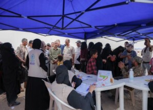 انتقالي العاصمة عدن يتفقد مخيم النازحين في رأس عمران ويطلع على أبرز احتياجاتهم الصحية والإنسانية