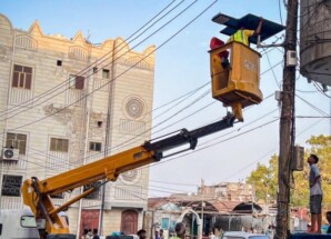 قسم الإنارة بصيرة ينفذ أعمال صيانة في عدد من مناطق المديرية