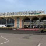 مليشيات الحوثي تستهدف مطار عدن الدولي بصاروخ بالستي