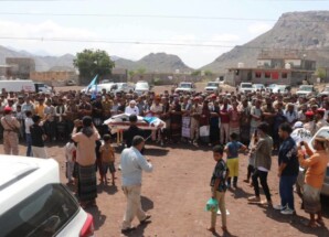 بموكب جنائزي مهيب وحضور قيادي وشعبي غفير.. ردفان تشيع جثمان البطل العميد سعيد أسعد الوحدي إلى مثواه الأخير